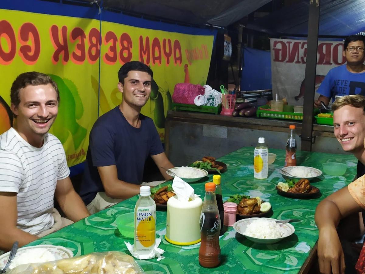 Griya Backpacker Pak Yon Bed and Breakfast Malang Exteriör bild
